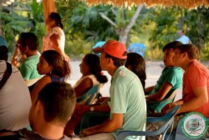 Comunidad participando de pedagogía regional