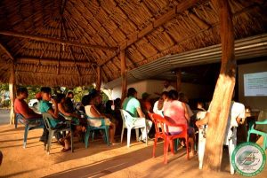 Comunidad participando de pedagogía reional